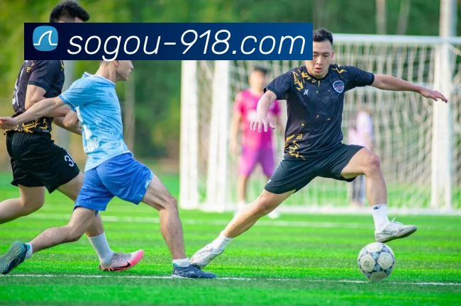 张佳玮分析卢教练全锋阵策略如何在勇士对决中逆转局势